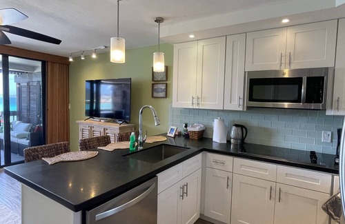 Red Hook Condo | Renovated Beachfront Penthouse on Sapphire Beach with washing machine and dryer.