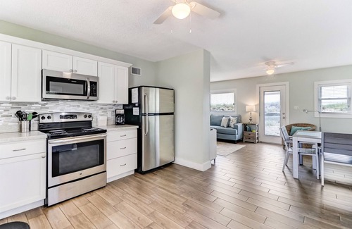 Fernandina Beach House | Renovated Beachfront Cottage with Old-Fashioned Amelia Island Charm!