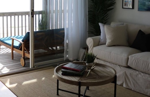 Montauk Apartment | Renovated Beachfront Condo With An Incredible View