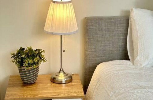 Mermaid Beach Apartment | Renovated Beachside 1BR Apartment