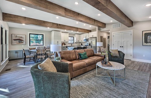 Bella Vista House | Renovated Bella Vista Retreat < 2 Mi to Golf!