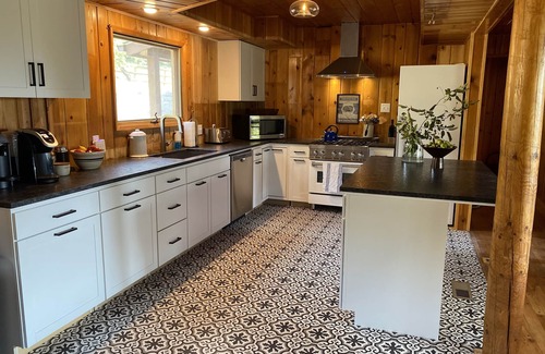 Bigfork Cabin | Renovated Bigfork Cabin with Flathead Lake Views + Cherry Orchard