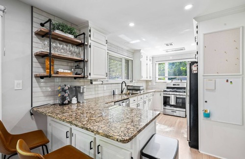 Lake Barcroft House | Renovated Bright Oasis w/Garage and Yard! 20 minutes to DC and Famous Landmarks