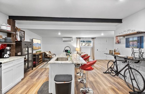 St. Augustine House | Renovated Bungalow with Work Space, Kitchen, Patio