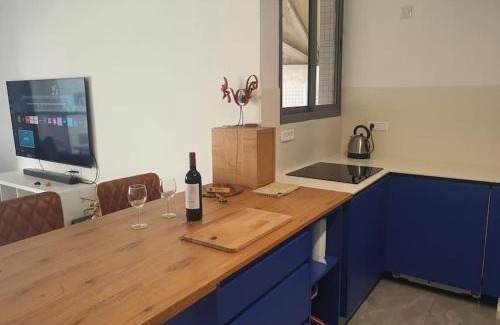 Tel Aviv Apartment | Renovated central 4 bedroom apt with great terrace and Bomb Shelter