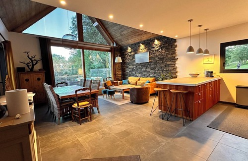 Chorges Ski Chalet | Renovated chalet sleeps 8 on 8000 m² of land, 10 minutes from Lac de Serre-Ponçon