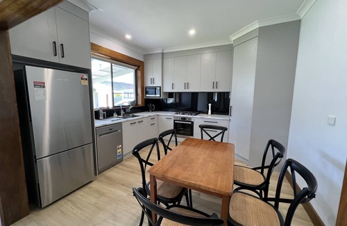 Mount Gambier House | Renovated character cottage just walking distance to all amenities