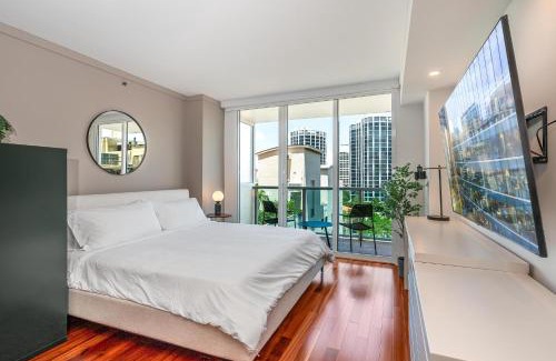 Coconut Grove Apartment | Renovated Coconut Grove Studio includes Parking