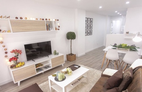 Camino de Ronda Apartment | Renovated, Comfortable Apartment in Center Granada