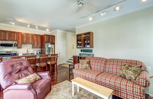 Ludlow Condo | Renovated condo w/shared seasonal pool & tennis - walk to trail