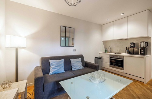 Cannes Old Town Apartment | Renovated Cozy Apartment in Cannes Meynadier
