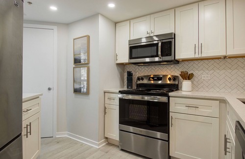Palmetto Dunes Apartment | Renovated/Direct Ocean FT/1BR/1.5BA/Pool/Spa/Walk-in Shower/Roku Smart TVs/WiFi