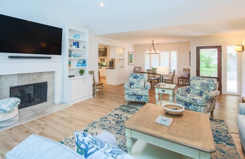 Sea Pines House | Renovated, Dog Friendly Coastal Home w/Private Screened Pool, Community Tennis & Basketball Courts