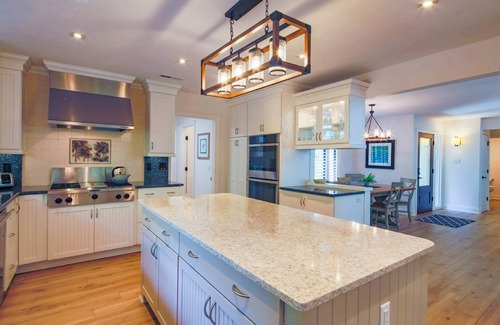 Sea Pines House | Renovated, Dog Friendly Coastal Home w/Private Screened Pool, Community Tennis & Basketball Courts