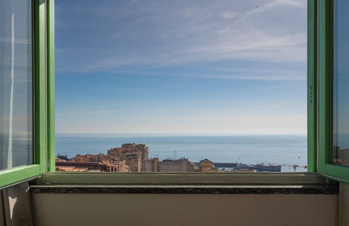 Cap d'Ail Condo | Renovated duplex with sea view on the outskirts of Monaco
