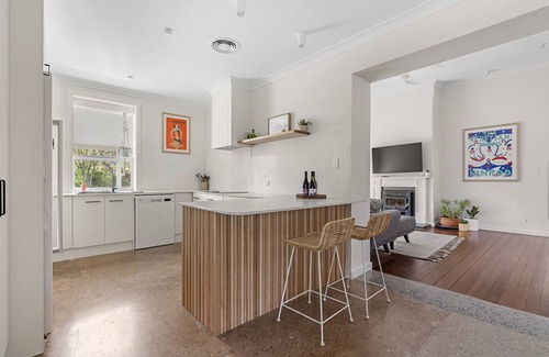 Gillentown House | Renovated Farm House, a spacious and stylish place to recharge