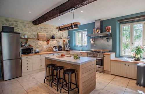 Montreal House | Renovated farmhouse with private pool