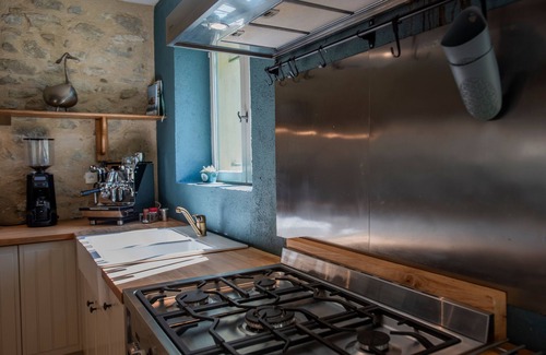Montreal House | Renovated farmhouse with private pool