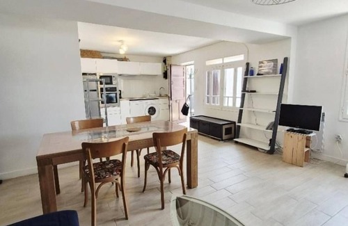 Fouras House | Renovated fisherman's cottage - Heart of town
