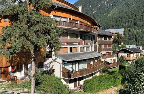 Champagny-en-Vanoise Apartment | Renovated duplex, 2 rooms, 5 pers., balcony, pets allowed, Champagny-en-Vanoise