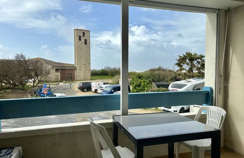 La Cotiniere Apartment | Renovated duplex with sea view, near port and beach, parking included