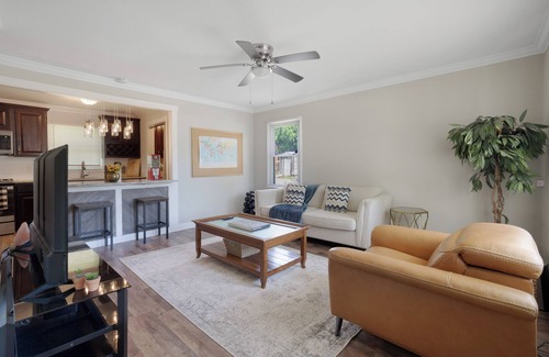Rock Hill House | Renovated Gem Mins to Downtown Rock Hill