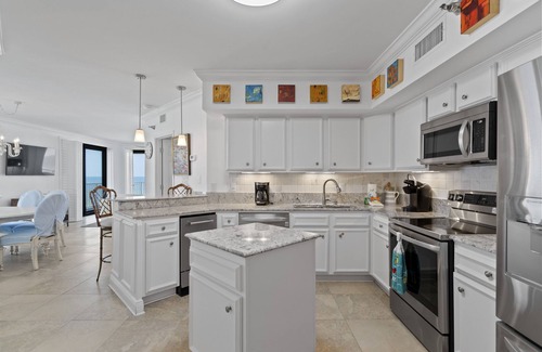 Orange Beach Condo | Renovated | Gulf Front | Wrap-Around Balcony