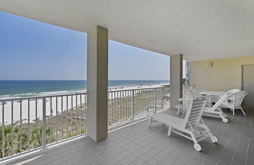 Orange Beach Condo | Renovated | Gulf Front | Wrap-Around Balcony