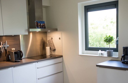 Julianadorp aan zee House | Renovated holiday home in Villaparc Duynopgangh for 6 people, near the beach