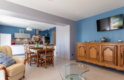 Rigny Cottage | Renovated house by the Saône with garden and parking in Rigny