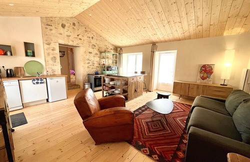 Brem Sur Mer House | Renovated house in Brem center, 4 sleeps, garden, WIFI