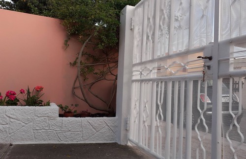 Maddalenedda Villa | Renovated villa on the sea with garden 15 minutes from Pula