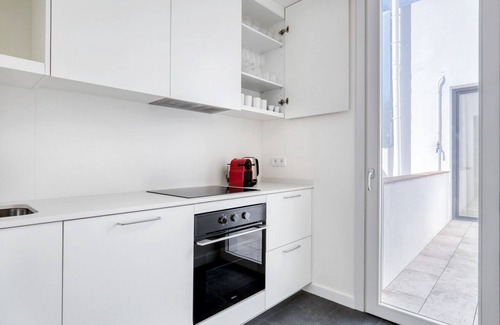 Dreta de l'Eixample Apartment | Renovated La Dreta de l'Eixample 2BR w/Terrace, by Blueground