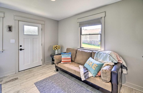 Ingles House | Renovated Lakefront Cottage with Private Dock!