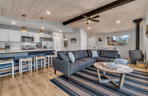Hayden House | Renovated Lakehome w/amazing view, Great Fishing, Dog-Friendly, Boatslip, Dock