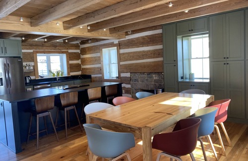 Cross Keys House | Renovated Log House in Harisonburg