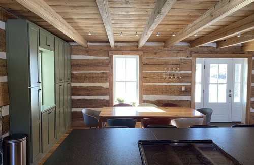 Cross Keys House | Renovated Log House in Harisonburg