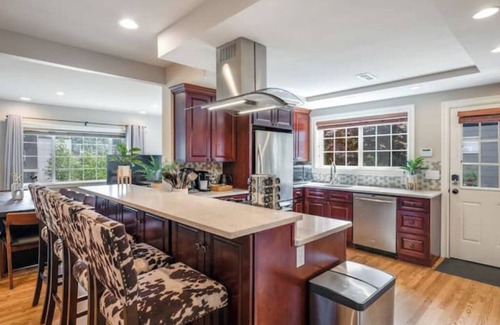 Southeast Magnolia House | Renovated Magnolia 5 BR Home w/Outdoor Spacen