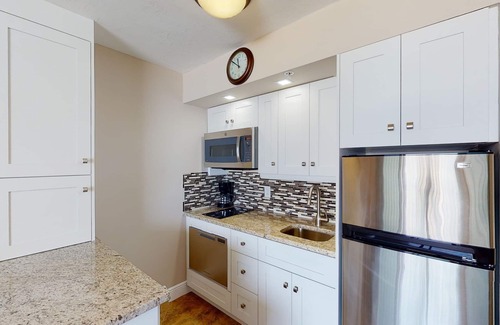 Marco Island Condo | Renovated! Most breathtaking views and sunsets on Marco Island!