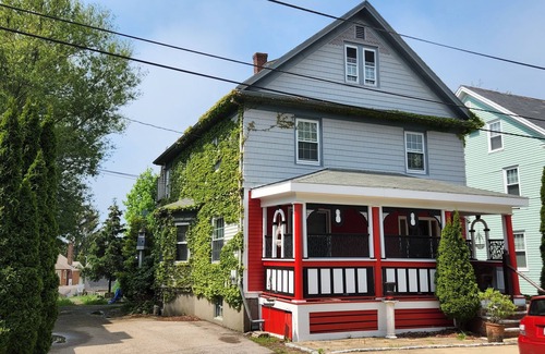 Newport Apartment | Renovated Newport RI 2nd Floor sunny unit. True Homelike space! 30 day min stay!