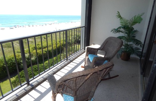 Wrightsville Beach Condo | Renovated, Ocean front, 2 BR condo in the Heart of Wrightsville Beach