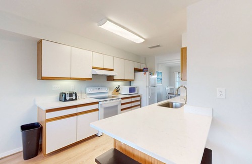 Buxton House | Renovated, ocean-view townhouse with pool, W/D & AC - dog-friendly