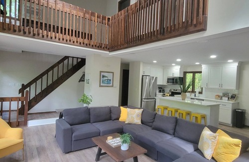 East Stroudsburg House | Renovated Open-Concept Pocono Home Game Room, Fireplace, Close to All