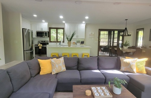 East Stroudsburg House | Renovated Open-Concept Pocono Home Game Room, Fireplace, Close to All