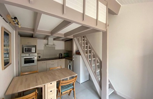 Capbreton Villa | Renovated Patio Villa with Large Terrace, BBQ, and Parking