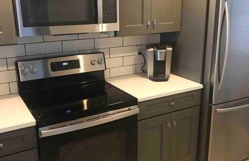 Madeira Beach Condo | Renovated Peaceful/Quiet BEACH condo POOL, parking