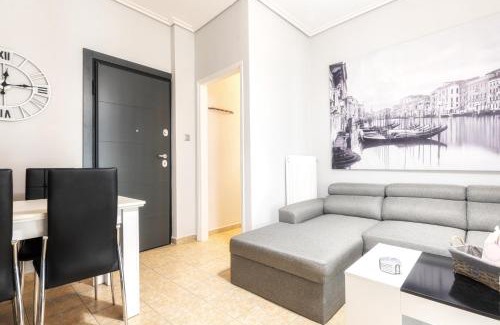 Larissa Apartment | Renovated penthouse in the center of Larissa