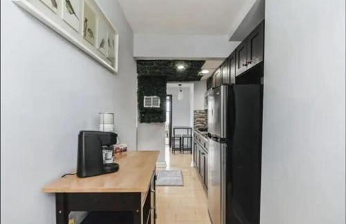 Center City West Apartment | Renovated Rittenhouse 2BR, Washer Dryer