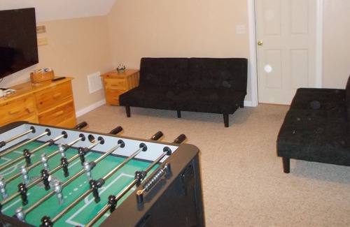 Hiawassee Cabin | Renovated Riverfront Cabin mountain views-tubing, pool, fish