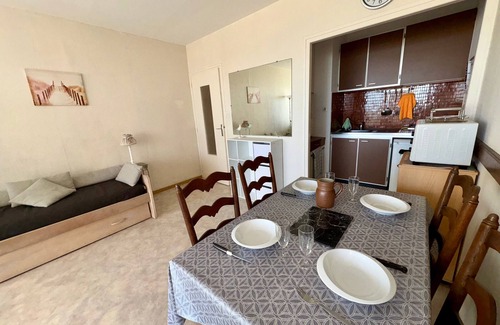 Saint-Jean-de-Monts Apartment | Renovated studio with parking and pets allowed in Saint-Jean-de-Monts